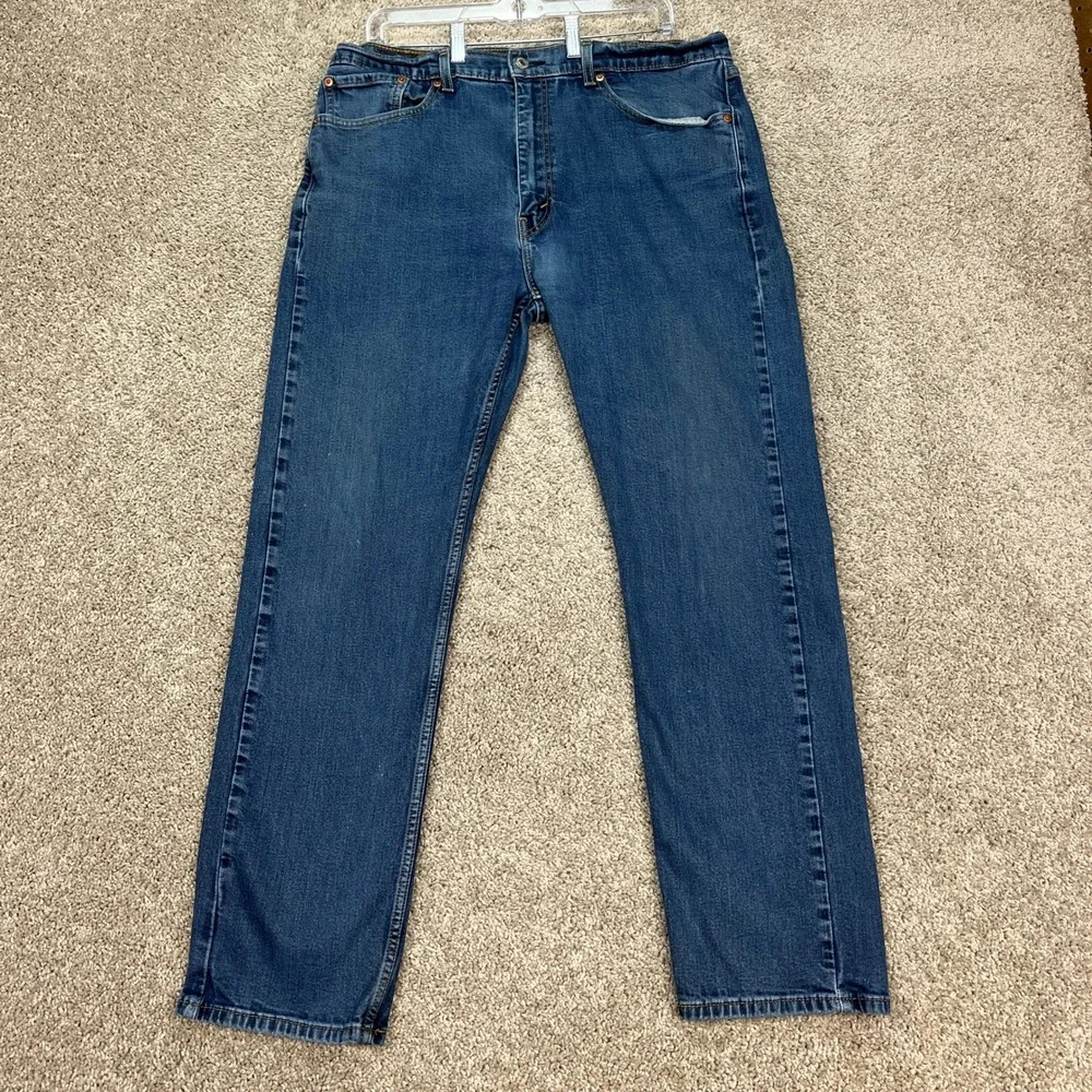 Levi's Jeans Mens 38x32 Medium Wash Straight Leg Flat Front 5 Pocket Denim Twill